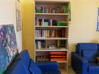 La sala lettura del centro